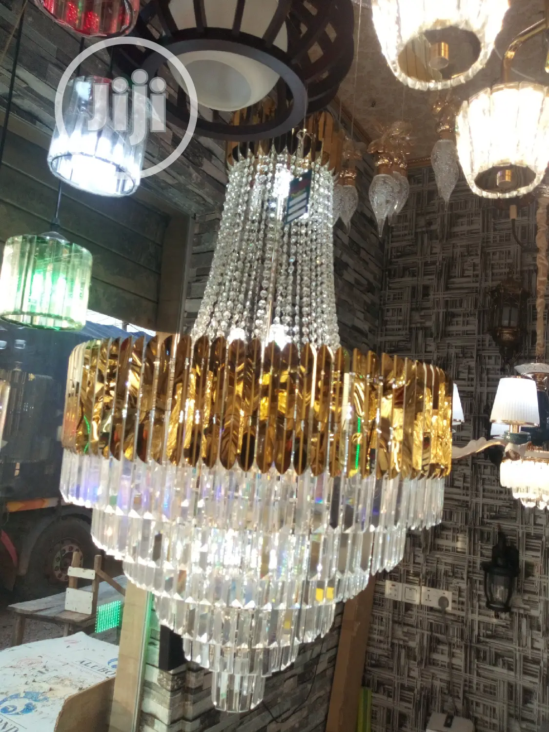 Very Big Italia Crystal Chandelier