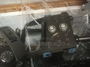 Navigation Facing Ford Edge 2014 Model
