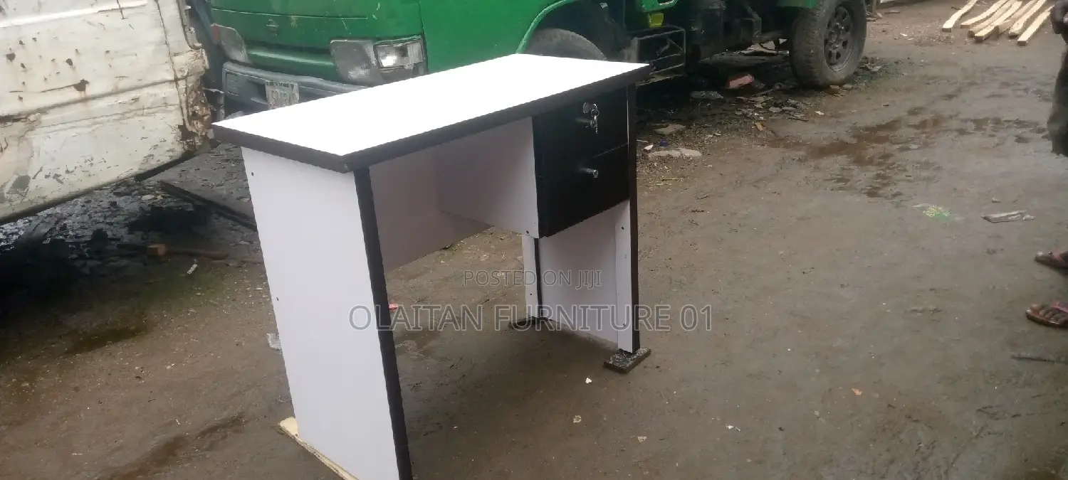 18*3fit Destop Table
