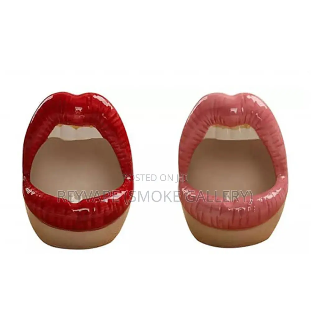 Lips Shape Ceramic Ashtray