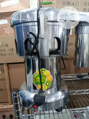 Industrial Juice Extractor
