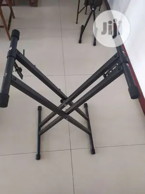 Photo - Keyboard Stands