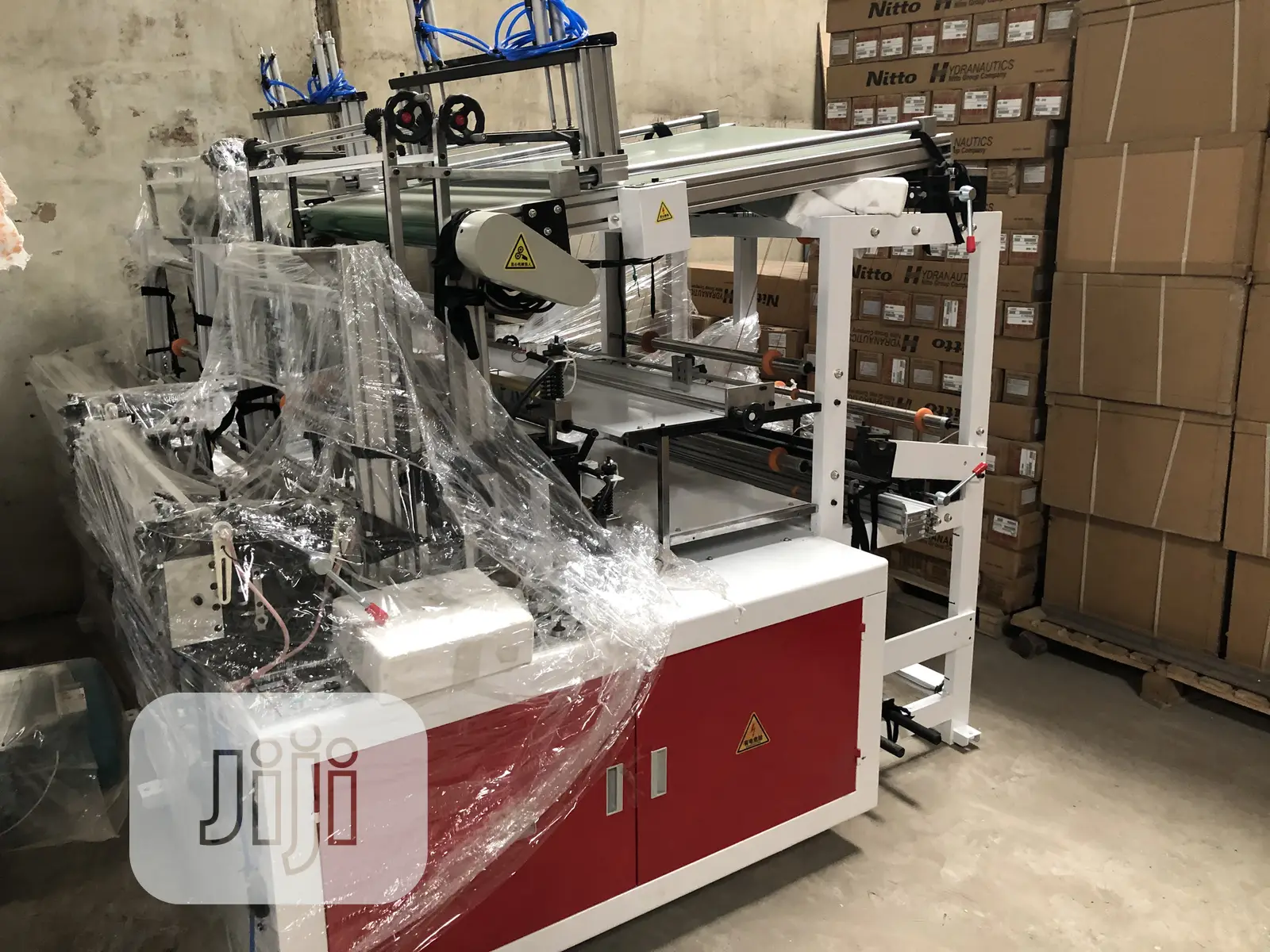 Nylon Bag Sealing and Cutting Machine