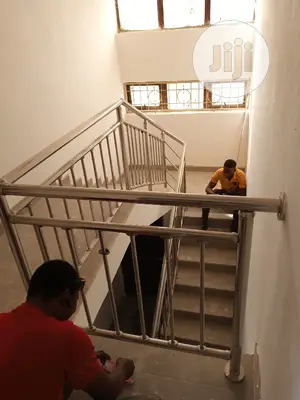 50mm, 35mm & 19mm Handrails For Staircase & Balcony