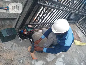 Automated Gate With Solar Panel Installation