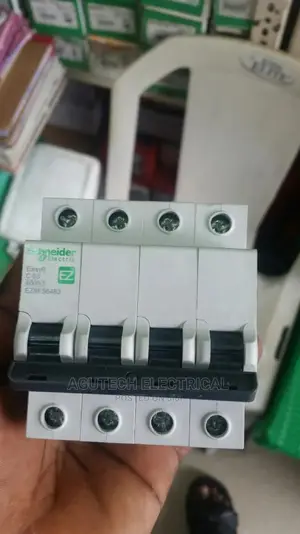 63a 4p MCB Schneider