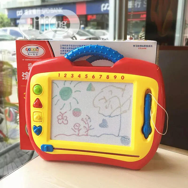 Portable Magnetic Drawing Board