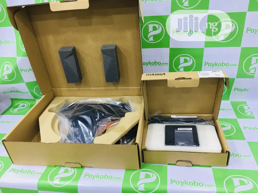 Polycom Trio 8800 Collaboration Video Conference Kit