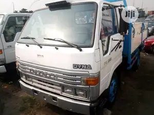 Toyota Dyna 2003 Blue