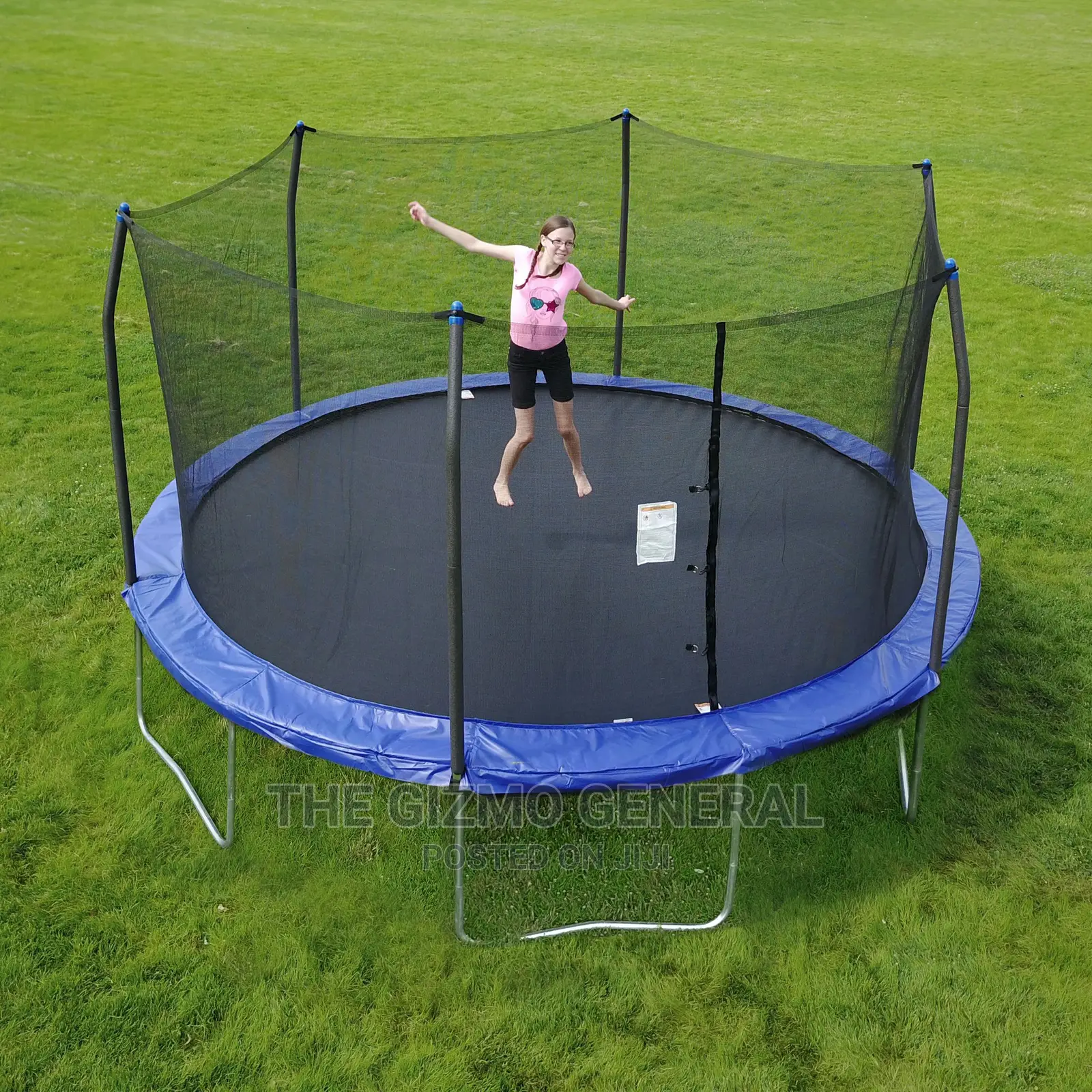 Sky Walker 15′′ Round Trampoline And Enclosure