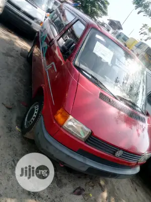 Volkswagen Transporter 2002 Red