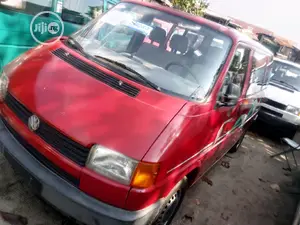 Volkswagen Transporter 2002 Red