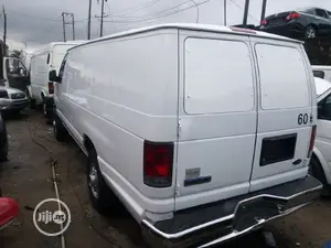 Ford E350 2006