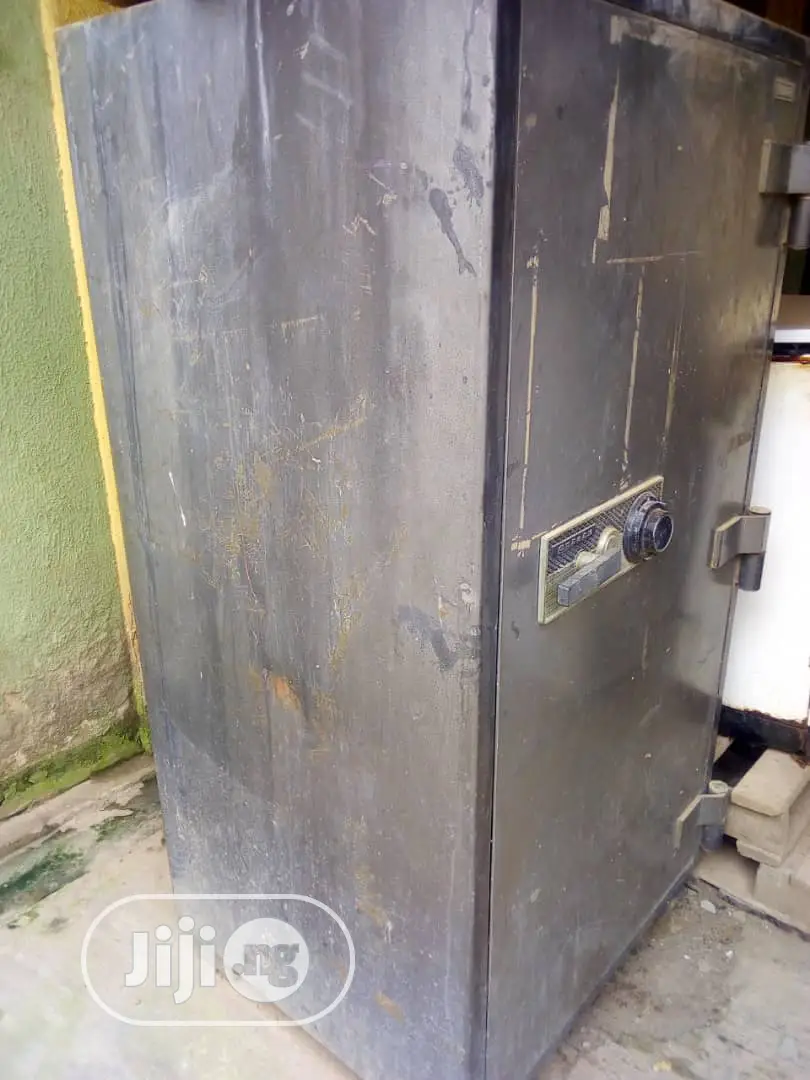 Gubabi And Ultimate Fire Proof Safe Engineer