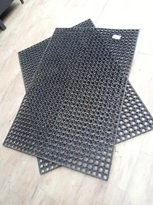 Quality Hollow Door Mat