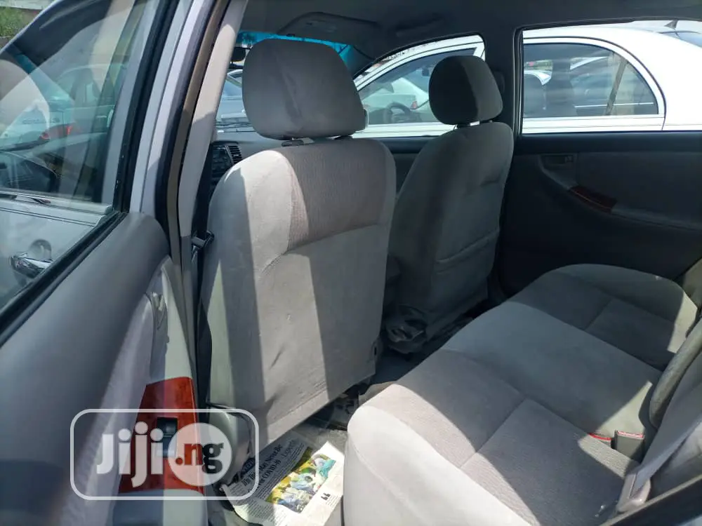 Toyota Corolla 2006 Silver