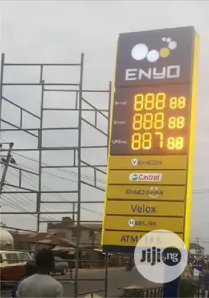 LED Lights Fillings, Petrol Station Pylon Signages