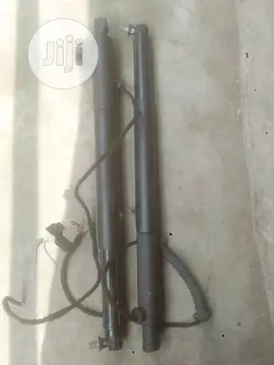 X6 E 70 Bmw Boot Shock