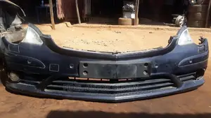 Mercedes-benz R 63 AMG Front Bumber