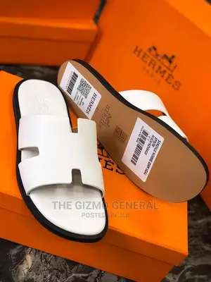 Hermes Izmir Leather Slippers