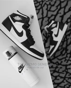 Air Jordan 1 Retro High OG Black/White