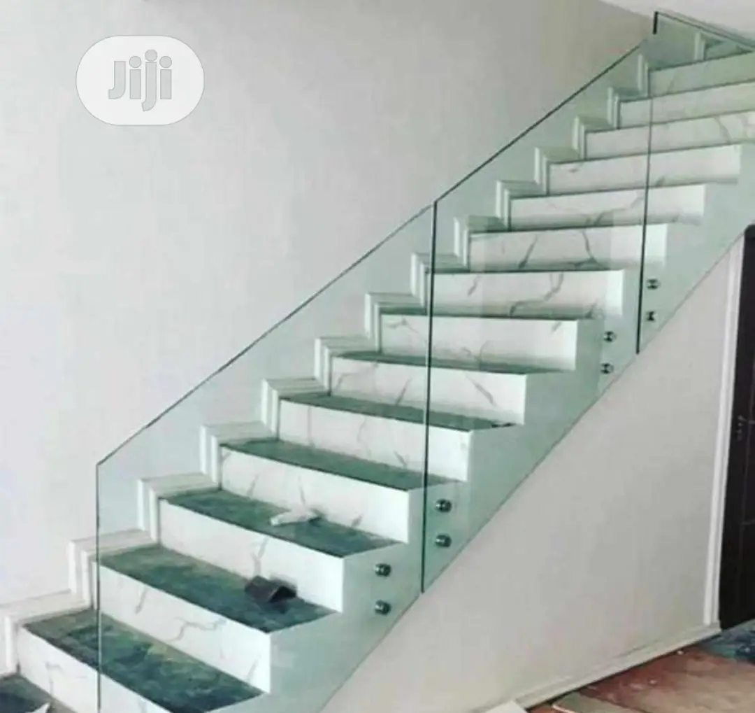 Frameless Glass Staircase And Balcony