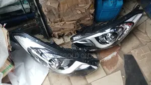 Hyundai Elantra GT Headlamp
