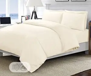Cream Colour Duvet,Bedspread With 4 Pillowcases