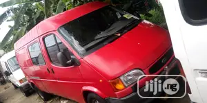 Ford Transit 2000