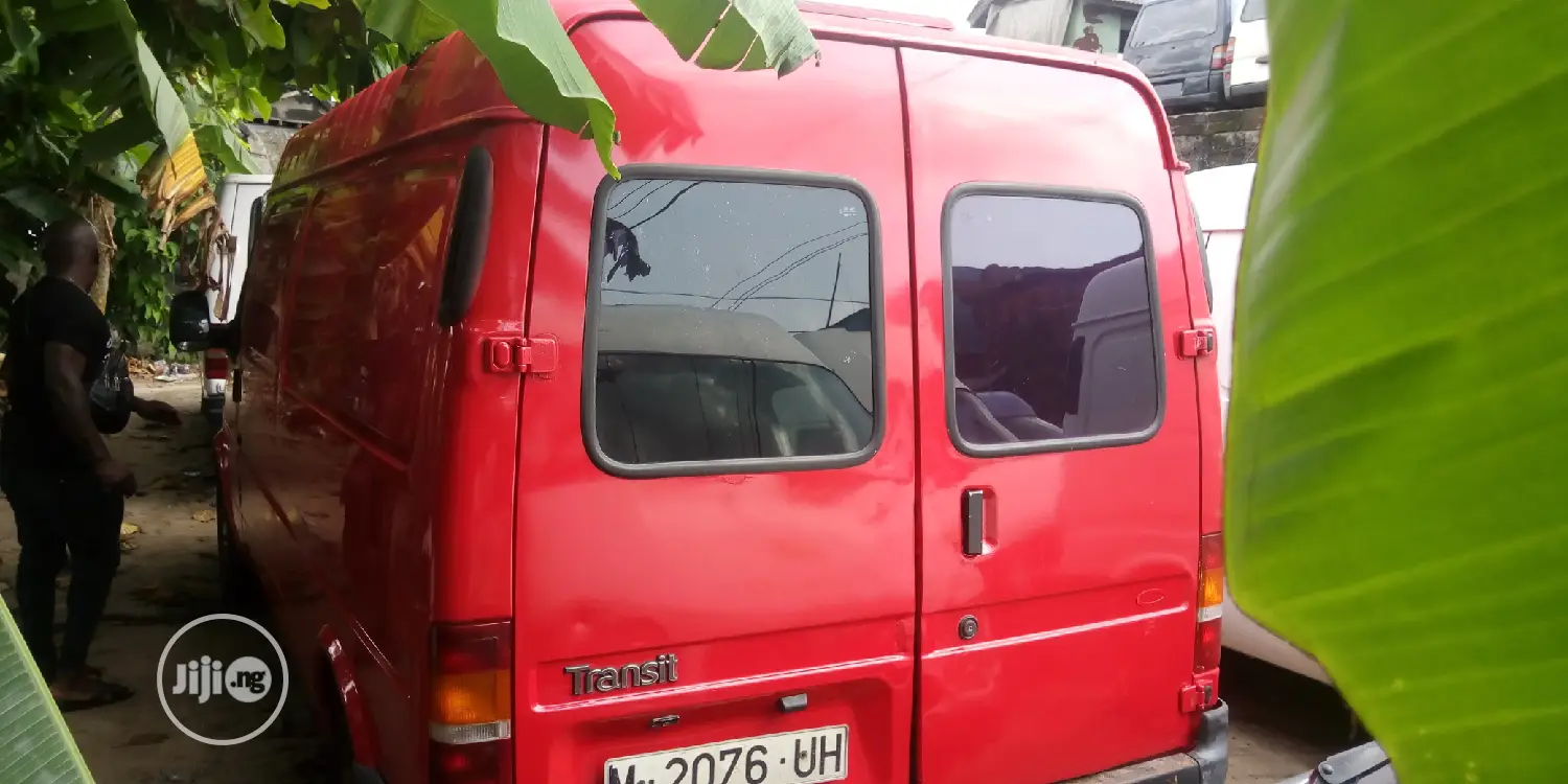 Ford Transit 2000