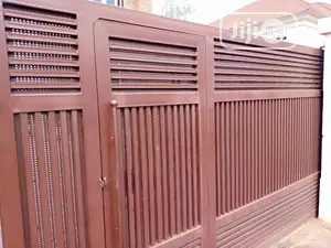 Altrmodern Gates