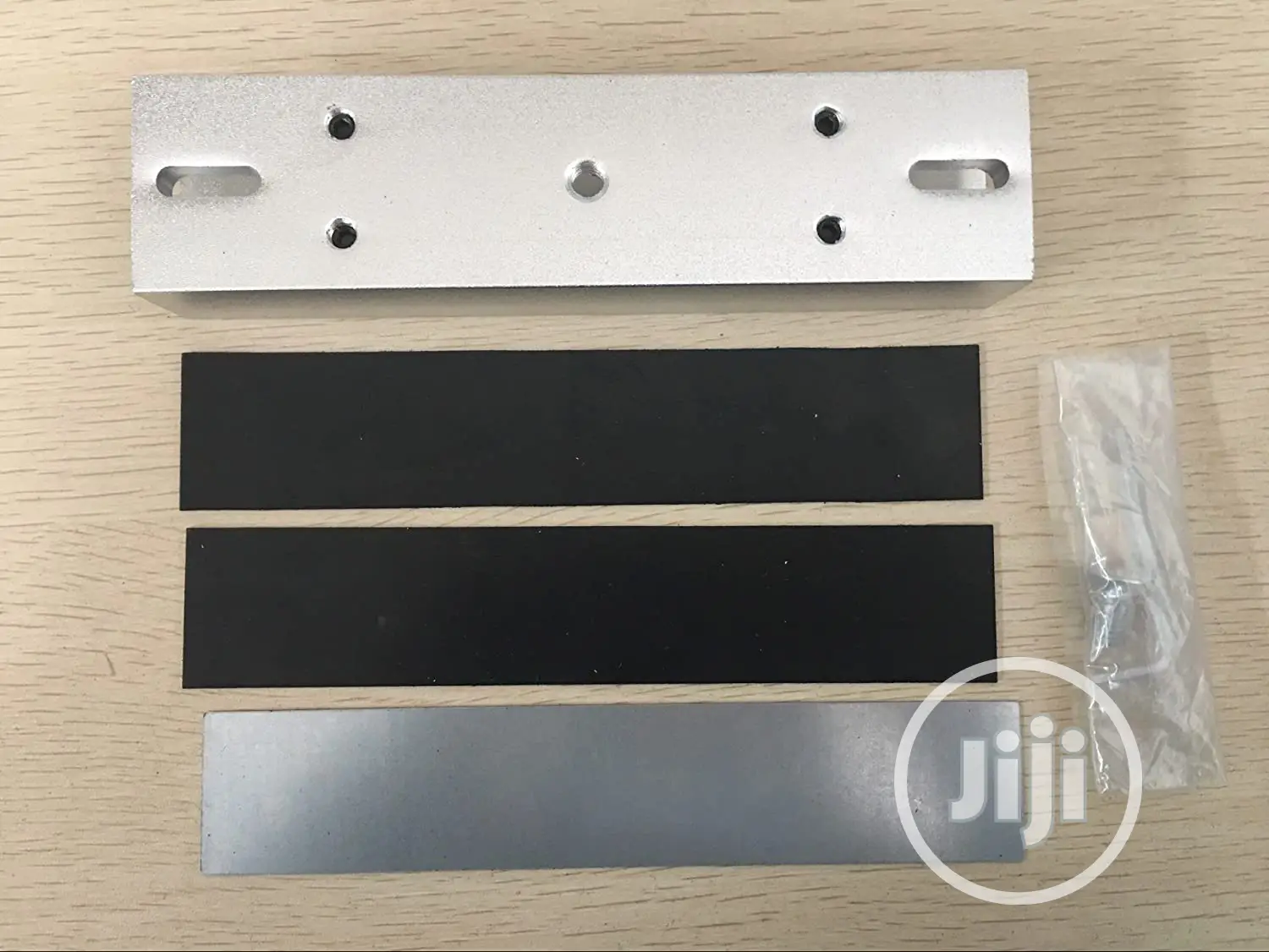 U Bracket For 180 Kg Magnetic Lock For Glass Doors