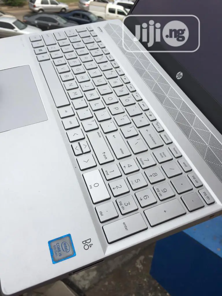 New Laptop HP Pavilion 15 8GB Intel Core I5 HDD 1T