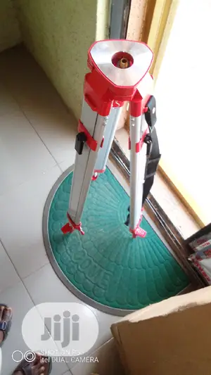 Level Tripod - Aluminum