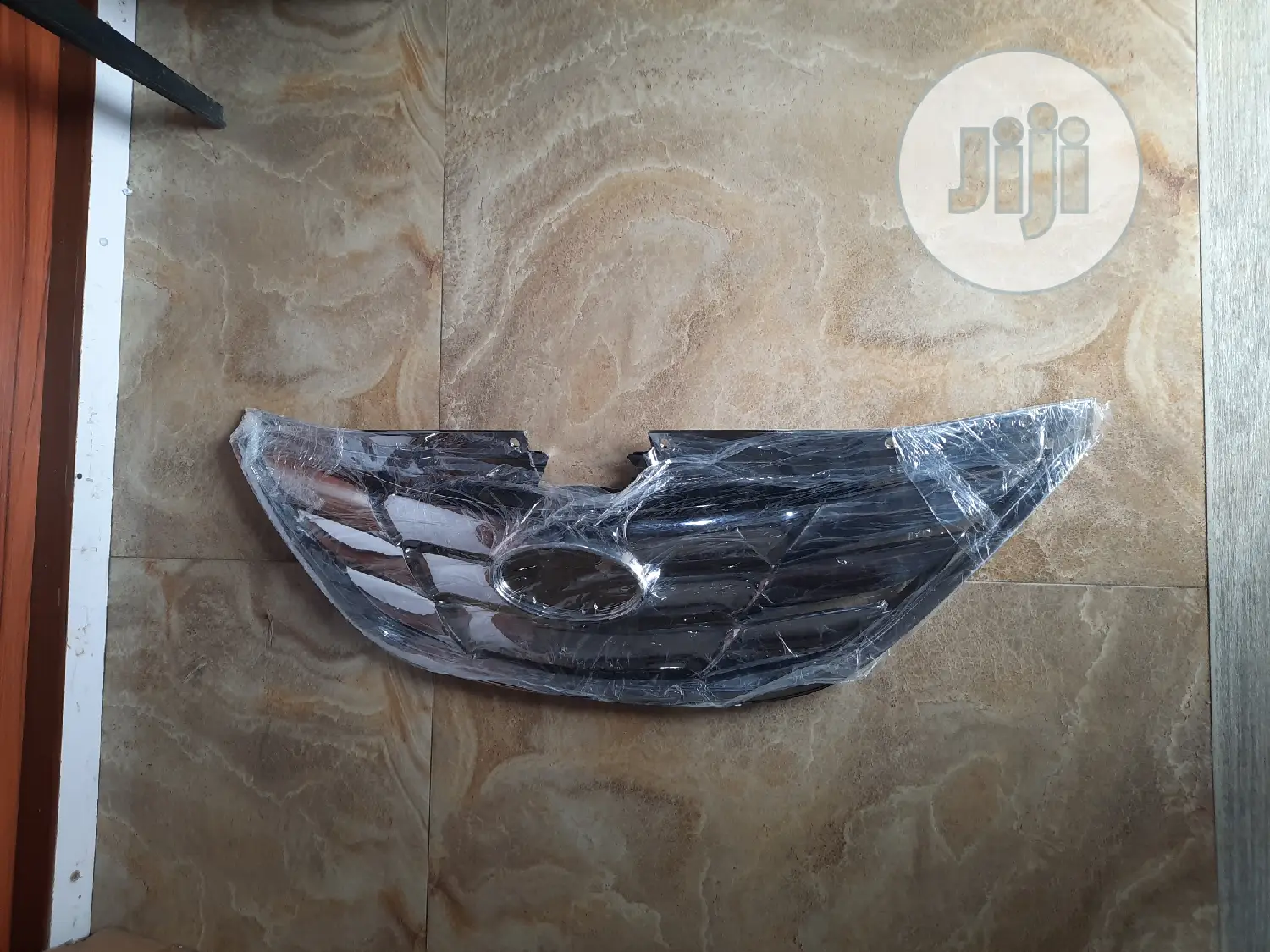Hyundai Santafe 2012 Front Grill