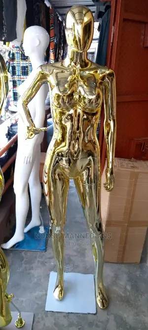 Me Gold Female Mannequin