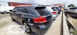 Toyota Venza AWD 2011 Gray