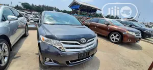 Toyota Venza AWD 2011 Gray