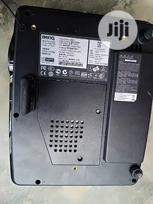Benq MP515 DLP 2500 Lumens Projector