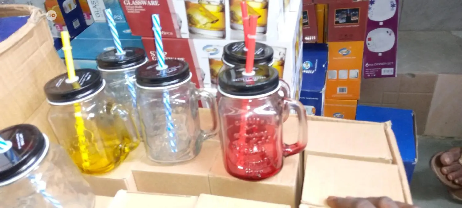 Chapman Cup With Straw