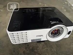 3200 Lumen Projector for Presentation Business in Nigeria