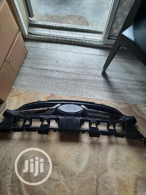 Front Grill Hyundai Accent 2012