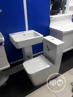England Executive Top Flush WC