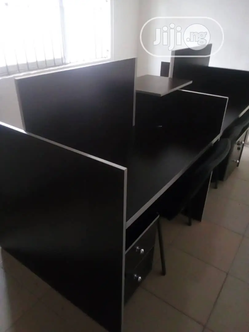 Workstation by Four People