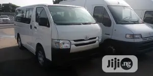 Toyota HiAce 2010 White