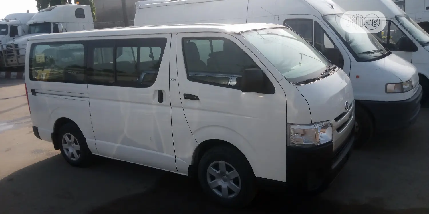 Toyota HiAce 2010 White