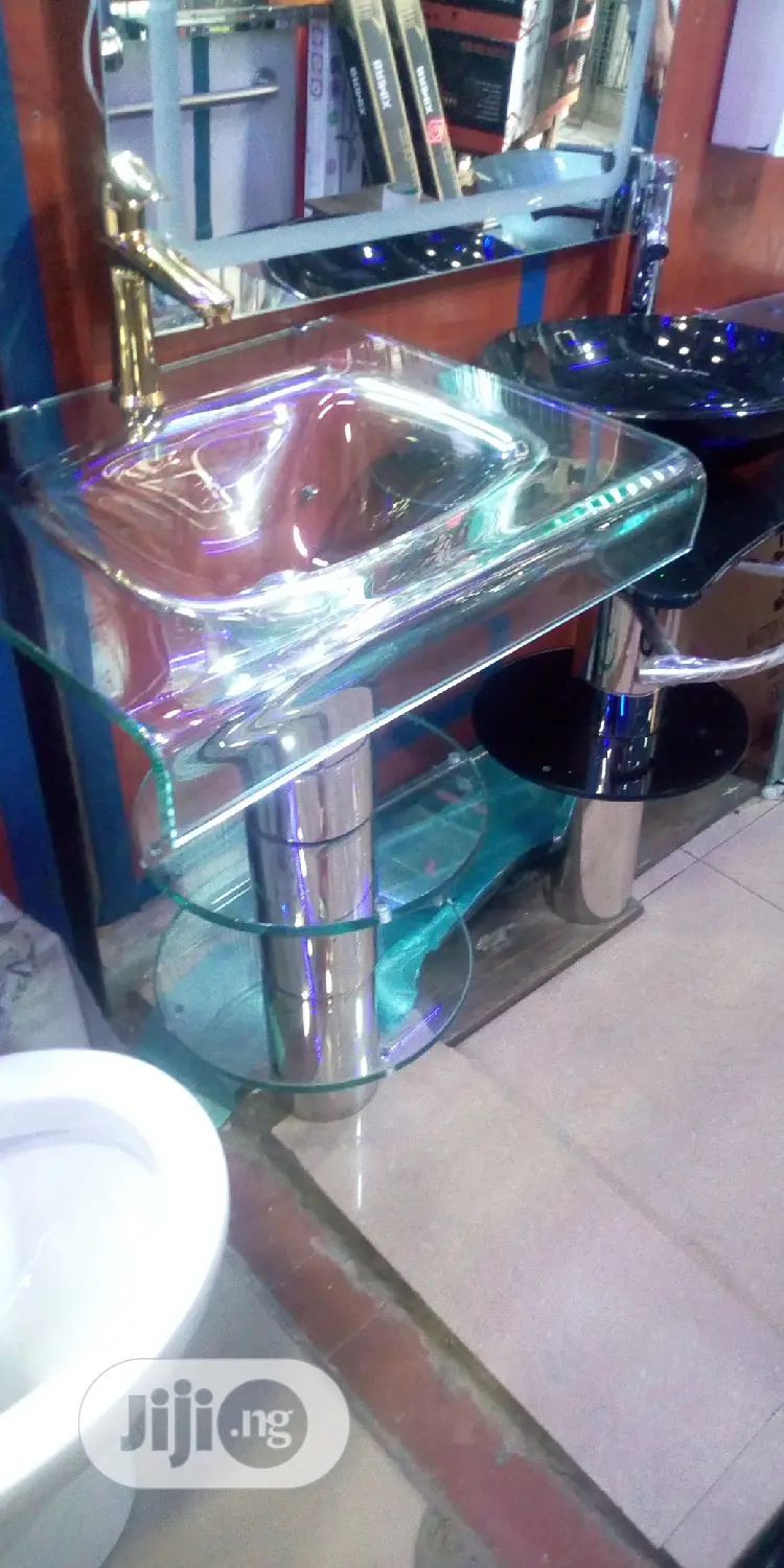 Glass Dinning Basin