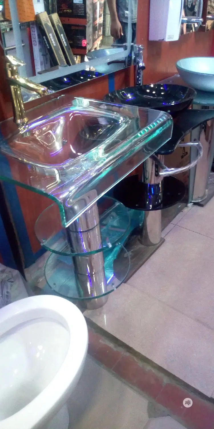 Glass Dinning Basin