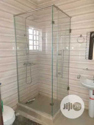 Shower Cubicle Class