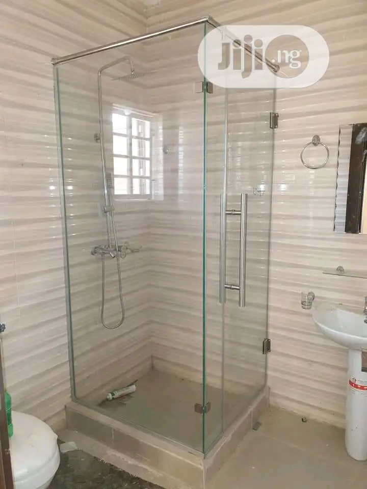 Shower Cubicle Class
